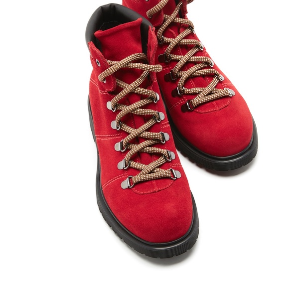 La Canadienne Halsey Suede Bootie, size 6 - Picture 3 of 12